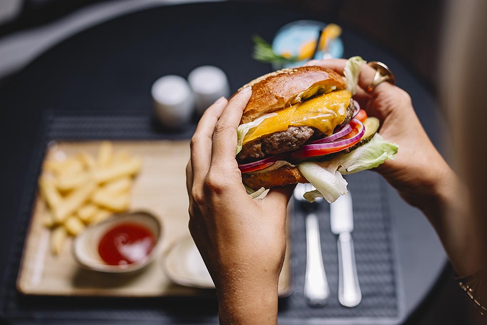 CHEESSE BURGER